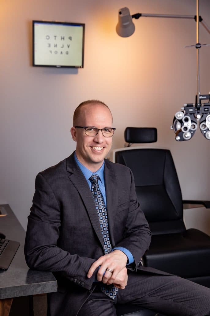 Portraits of the doctor and staff at Olson Eye Care in Council Bluffs, Iowa.